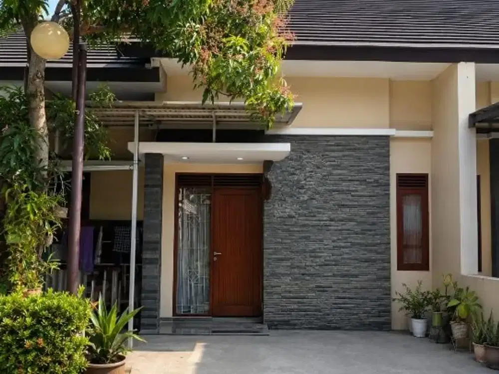 MURAH ! DIJUAL RUMAH MINIMALIS DALAM KOMPLEK STRATEGIS DI PASTEUR BANDUNG
