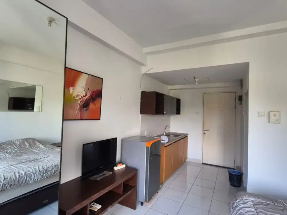 Apartemen Studio UC Tower Berkeley