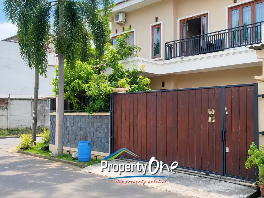 Jual Rumah Hoek Mewah 2 Lantai di Villa Melati Mas, Ada Bathtub & Perpustakaan, Dekat Akses ke Mall WTC Matahari, Living World & Akses Tol