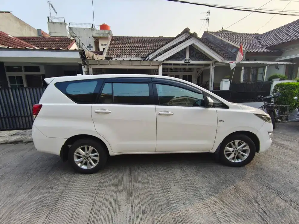 Toyota Innova Reborn G 2.0 A/T 2019 Putih KM 114.907 Bekasi