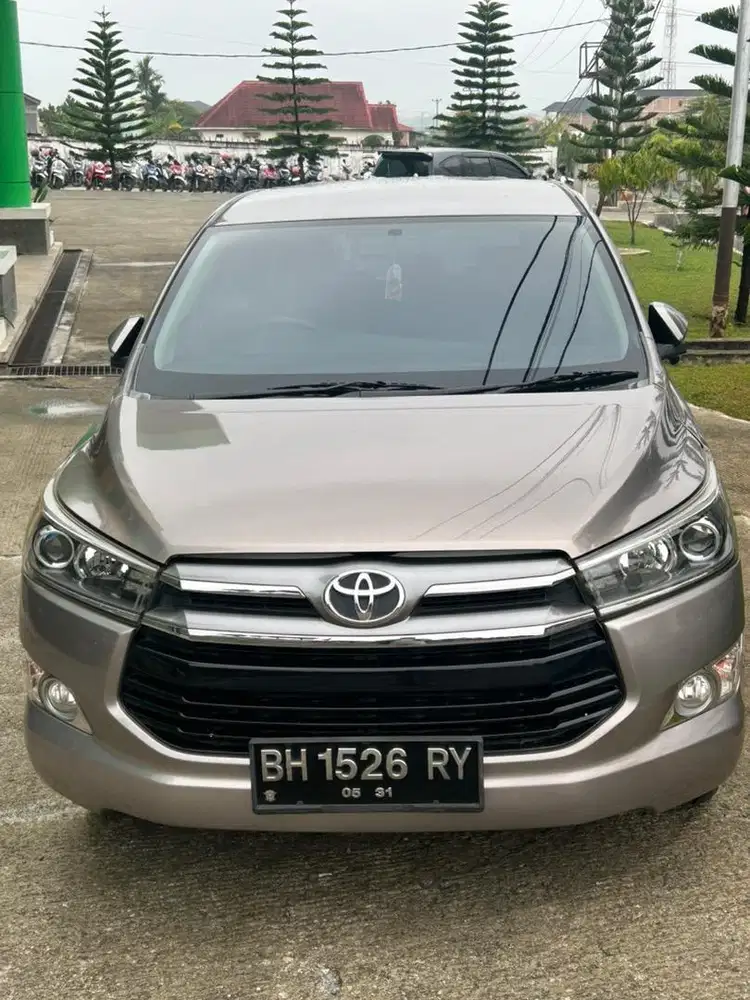 Toyota Kijang Innova V (2017)