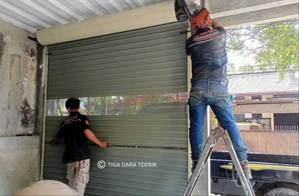Rolling Door Besi untuk Bangunan Komersial