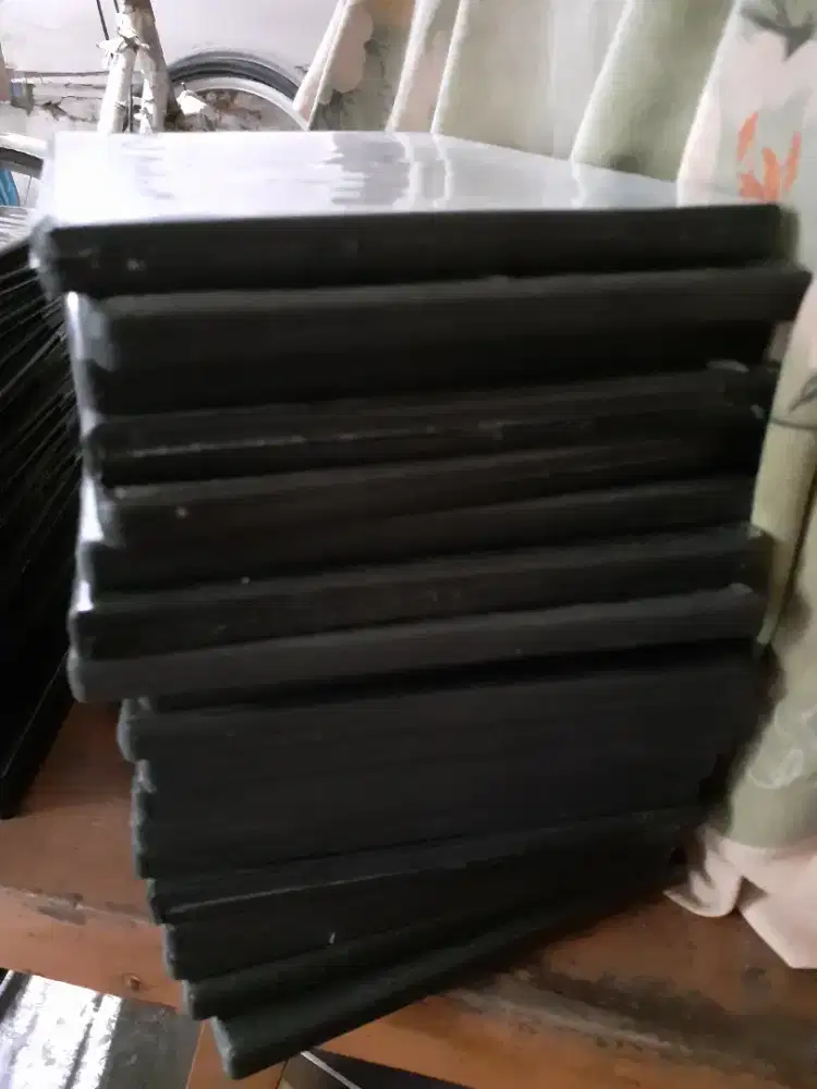 Tempat CD/DVD merek GT Pro. Diobral!