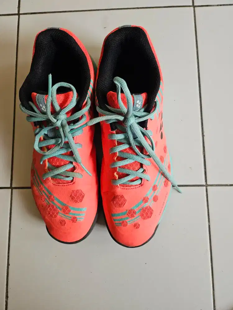 Sepatu badminton yonex 42 insole 27