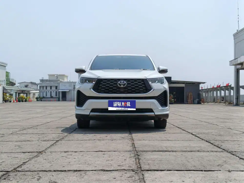 Toyota Innova Zenix V CVT Modellista Hybrid 2.0 AT 2025 Putih KM 23RB