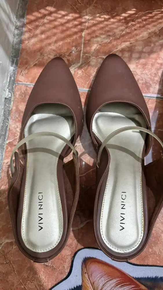 heels cantik. ukuran 39