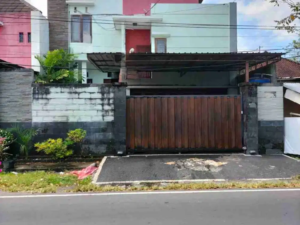 Rumah Modern Full Furnish di Gatot Subroto Tengah Tonja Dekat Nangka Bedahulu