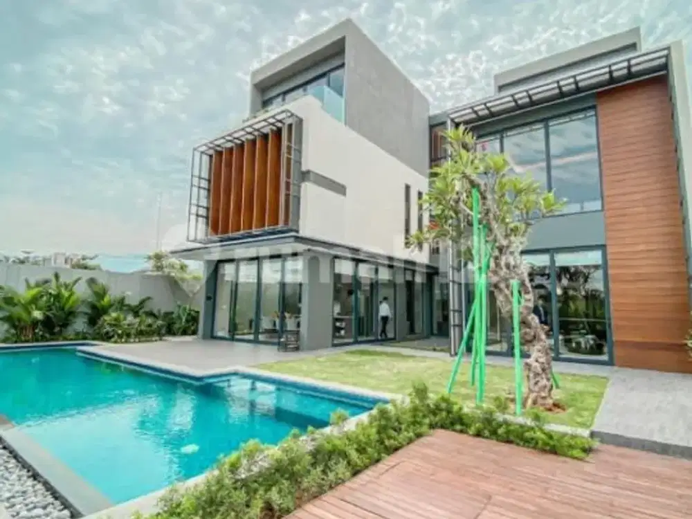 Mewah!! Semi Furnished Lyndon Navapark With Swimming Pool