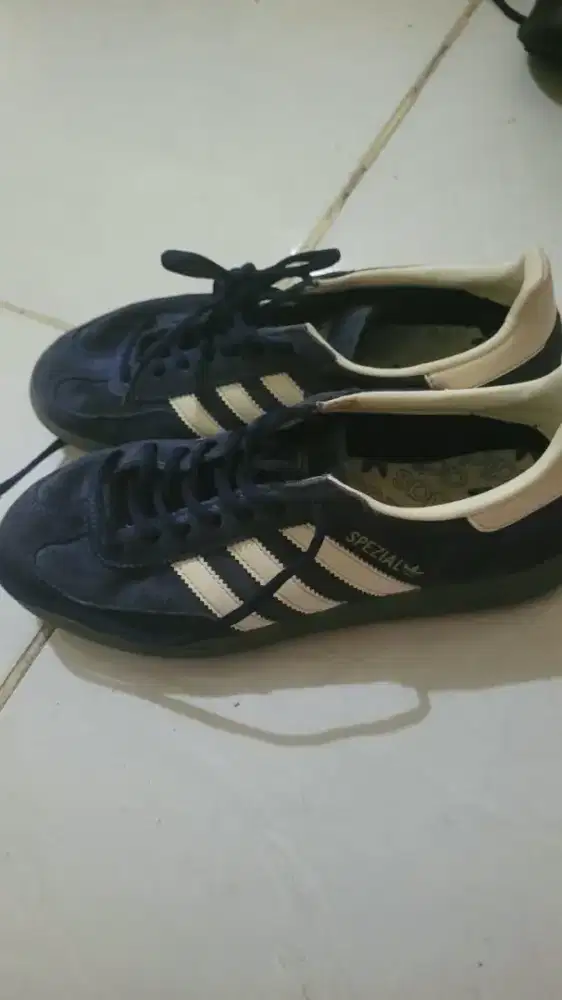SEPATU ADIDAS SPECIAL
