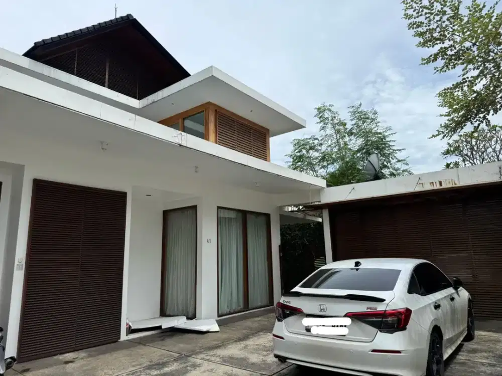 DISEWAKAN RUMAH SIAP HUNI DI CLUSTER KEMANG JAKARTA SELATAN