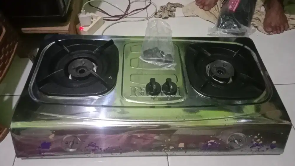 Dijual kompor dua tungku rinnai