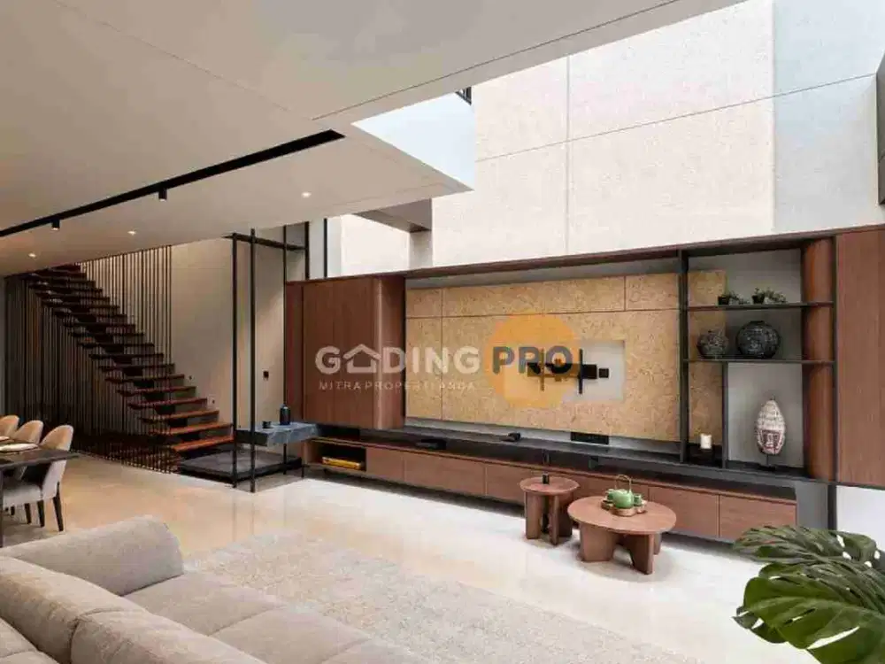 Langka Rumah Brand New Pluit Bangunan Mandiri Furnish Ada Kolam Renang