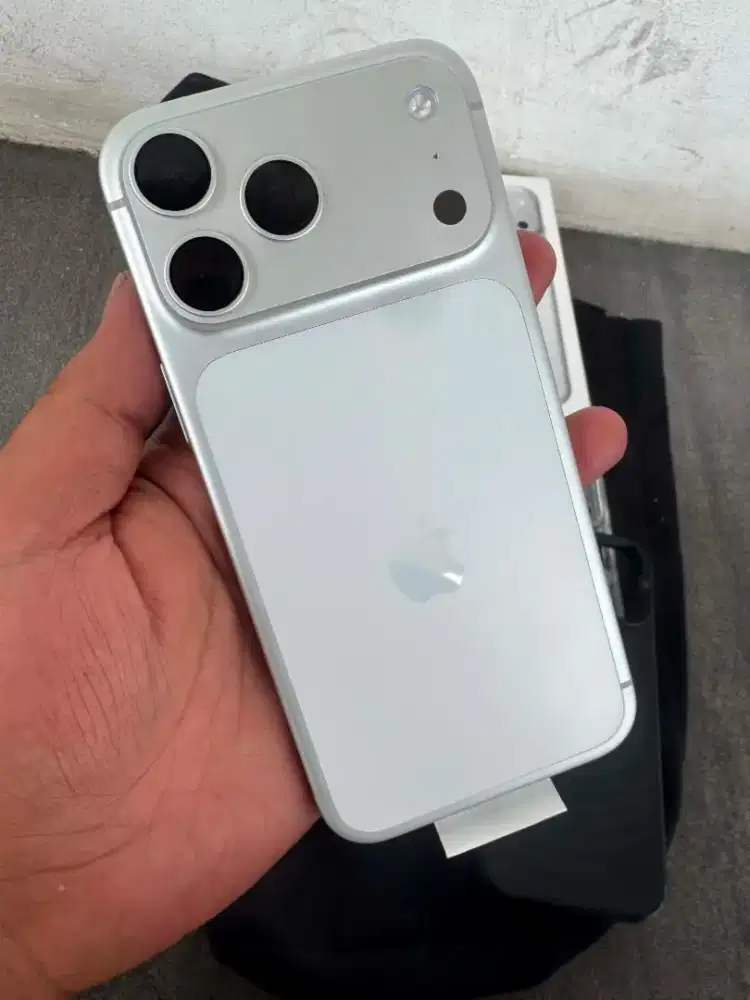 Iphone 17 promax 256 silver natural resmi ibox