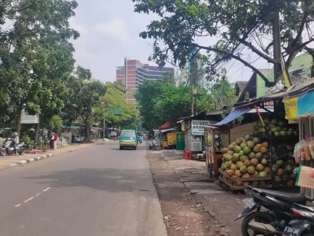 Rumah Mainroad Hitung Tanah Cocok Untuk Usaha di Turangga Buahbatu Bandung