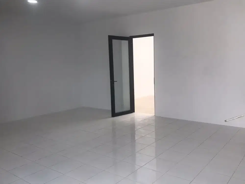 Disewakan Gudang Baru di Teluk Naga Tangerang
