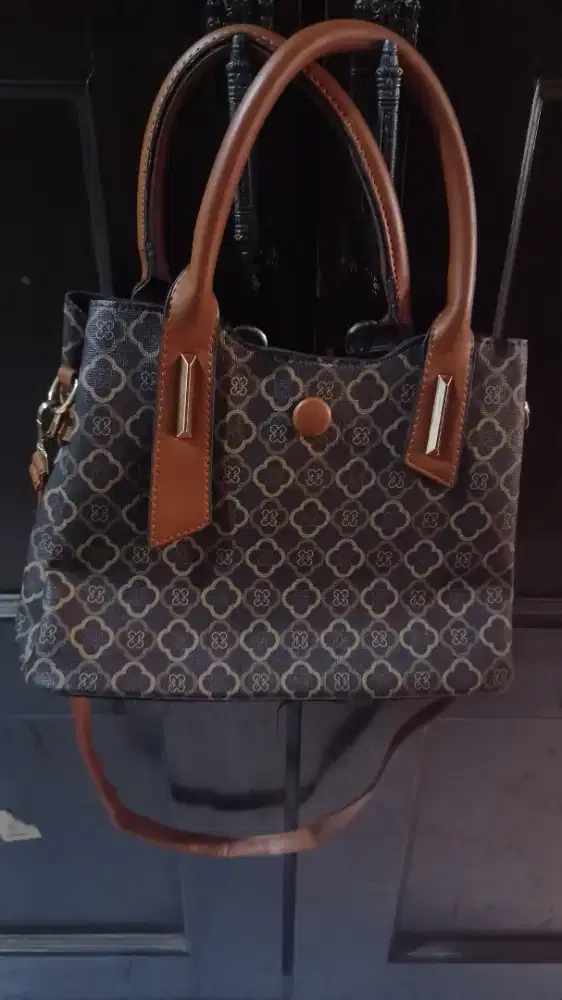 Tas jinjing perempuan