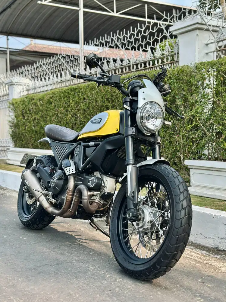 DUCATI Scrembler Icon 800 Low Km Asli