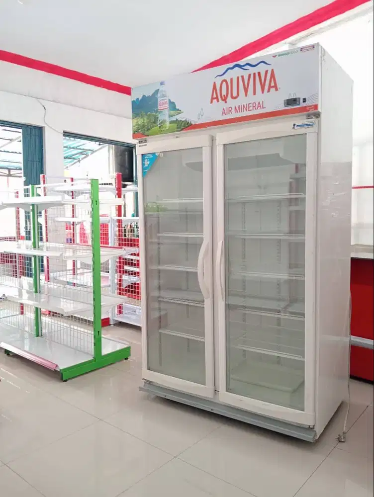 Showcase chiller pendingin minuman murah