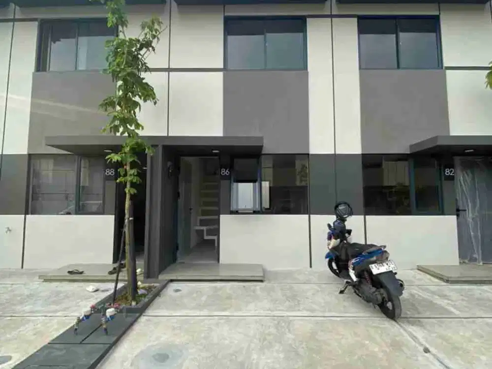 DIJUAL/DISEWAKAN RUMAH DI CHARM PARK SERPONG