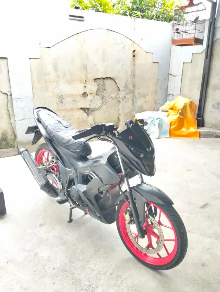HONDA SONIC 150R