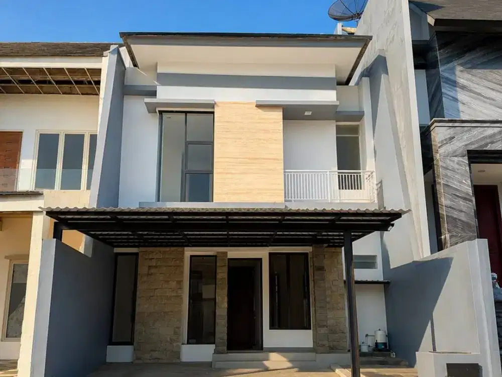 Rumah siap huni 2 lantai di Pakuwon City cluster Palm Beach