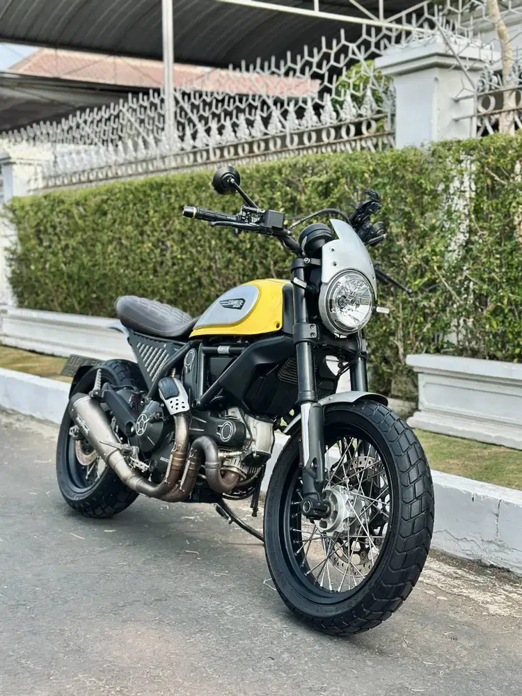 Ducati Scrembler 800 Icon