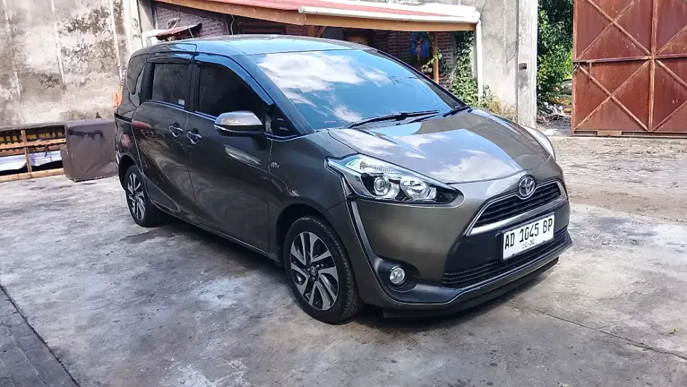 Sienta V Matic 2017