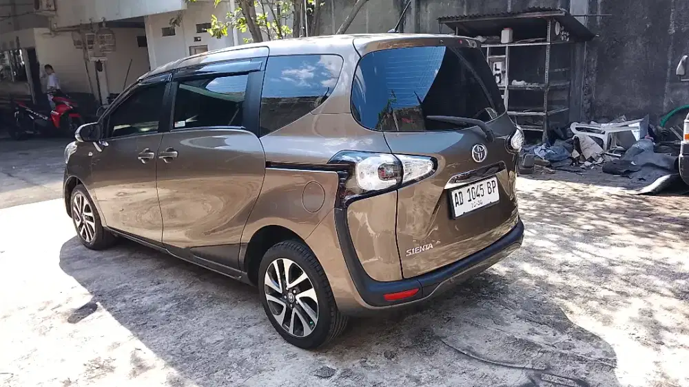 Sienta V Matic 2017 top kondisi istimewa Murah