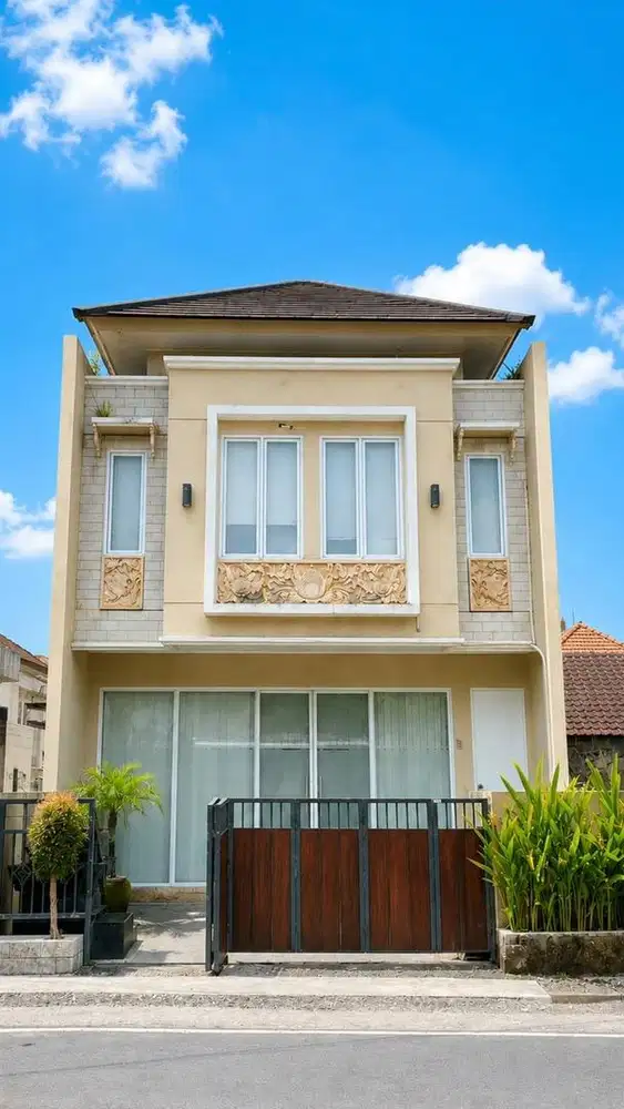 Dijual Rumah Cantik Bangunan 2 Lantai Cocok Untuk Ruko / Hunian Rumah