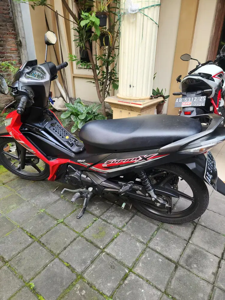 Supra 125 cw fi 2022 hitam merah Gbm