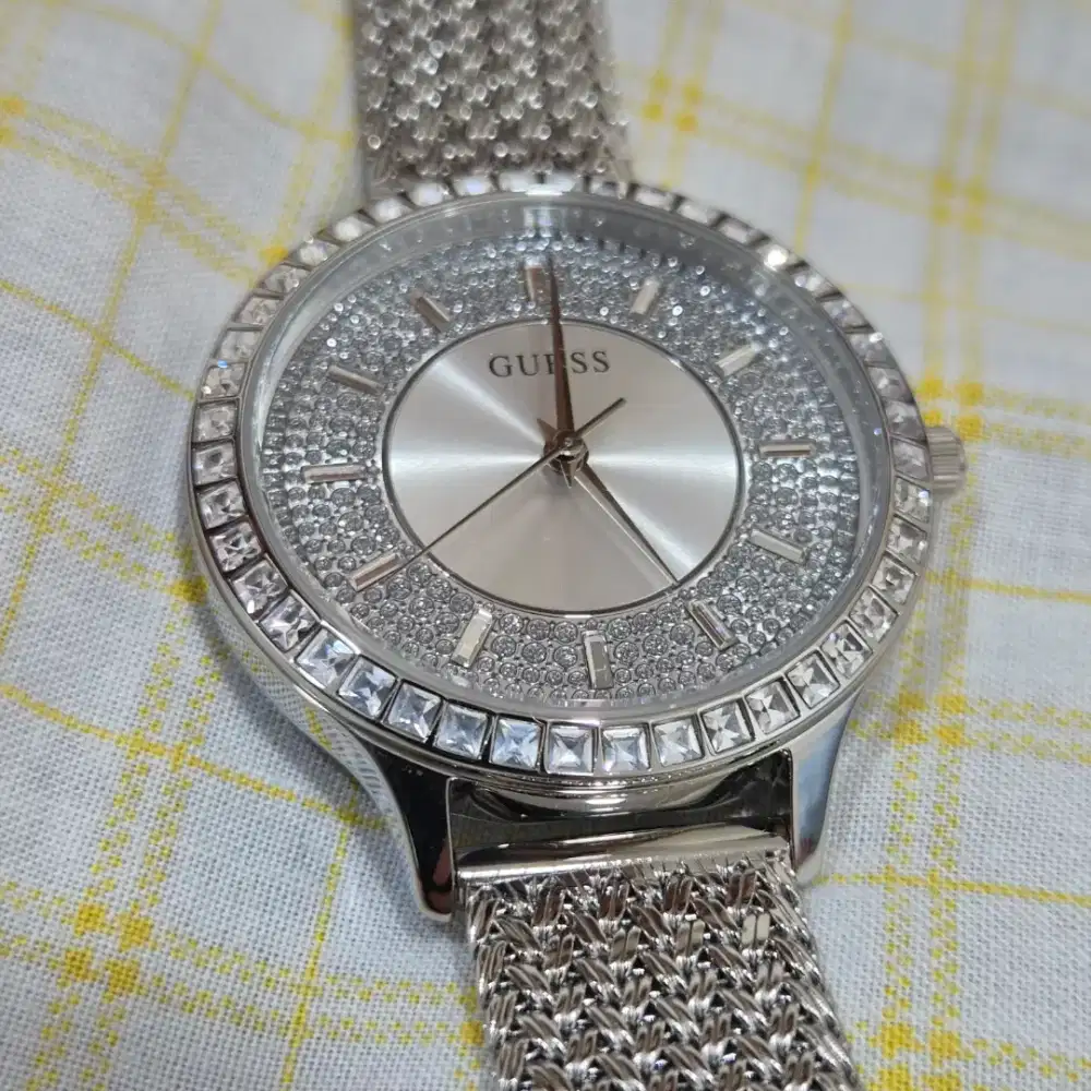 Jam Tangan Guess