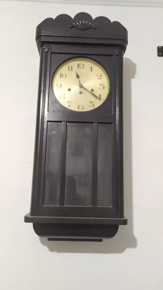 Jam Dinding Kuno
