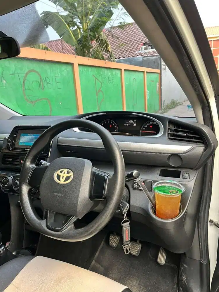 Toyota Sienta 2016 Bensin