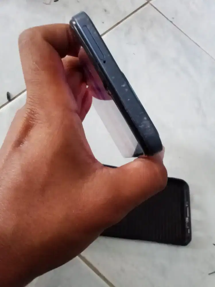 Vivo y35 ram 8+8 Rom 128 hp cas nego halus