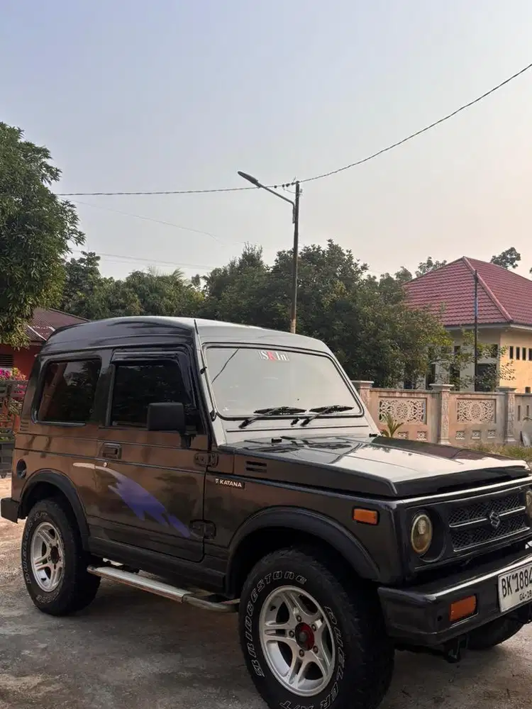 Jimny Tahun 2000