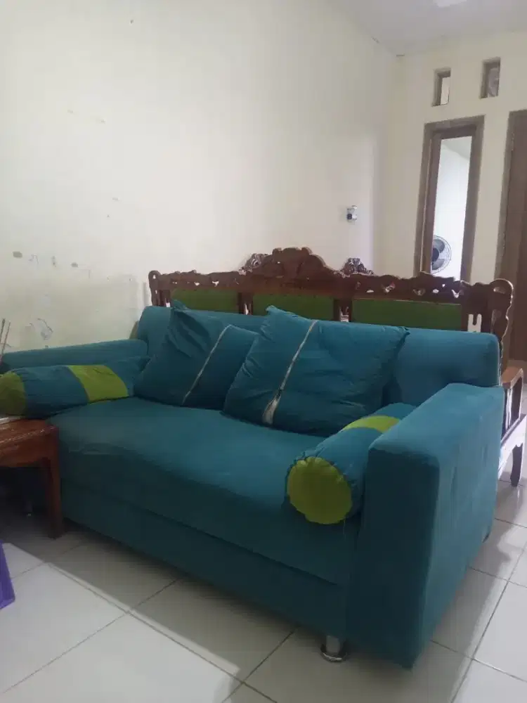 Kursi sofa keluarga