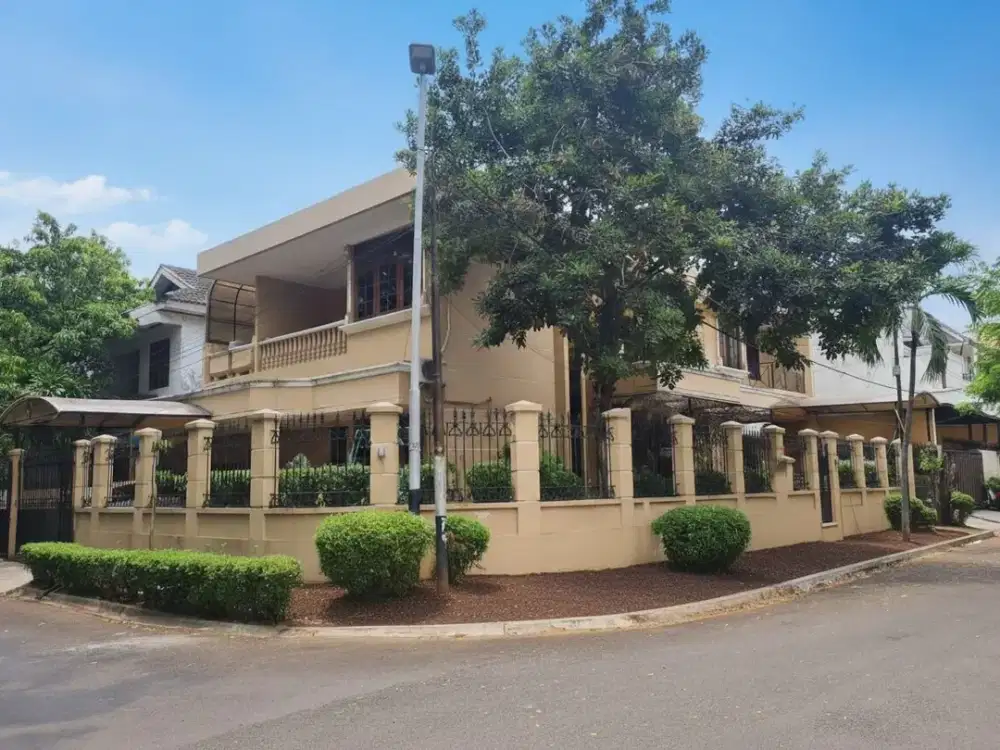 Rumah Pondok Indah Depan Taman Selangkah Ke PIM 2
