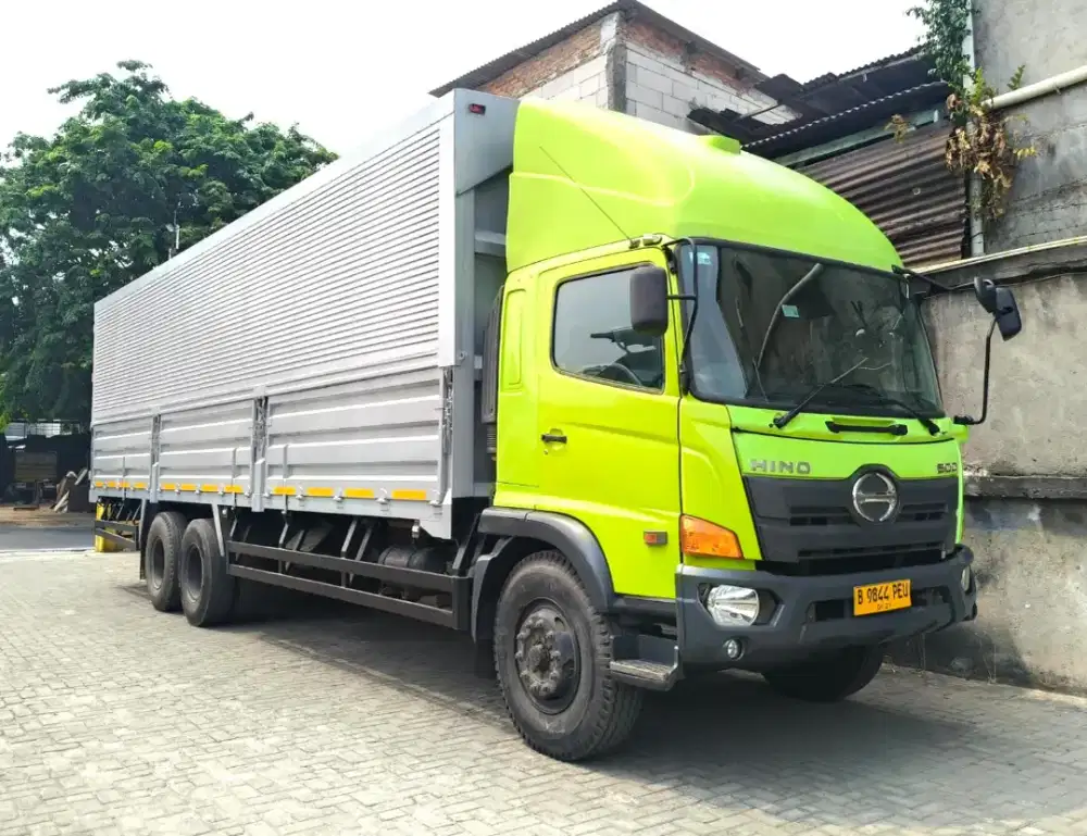 MULUS+banBARU MURAH Hino tronton 6x2 FL 235 JW wingbox BARU 2019