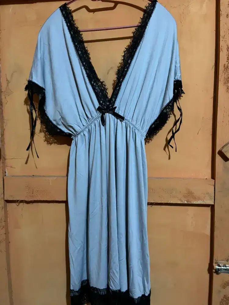 Baju dinas maron dan abu