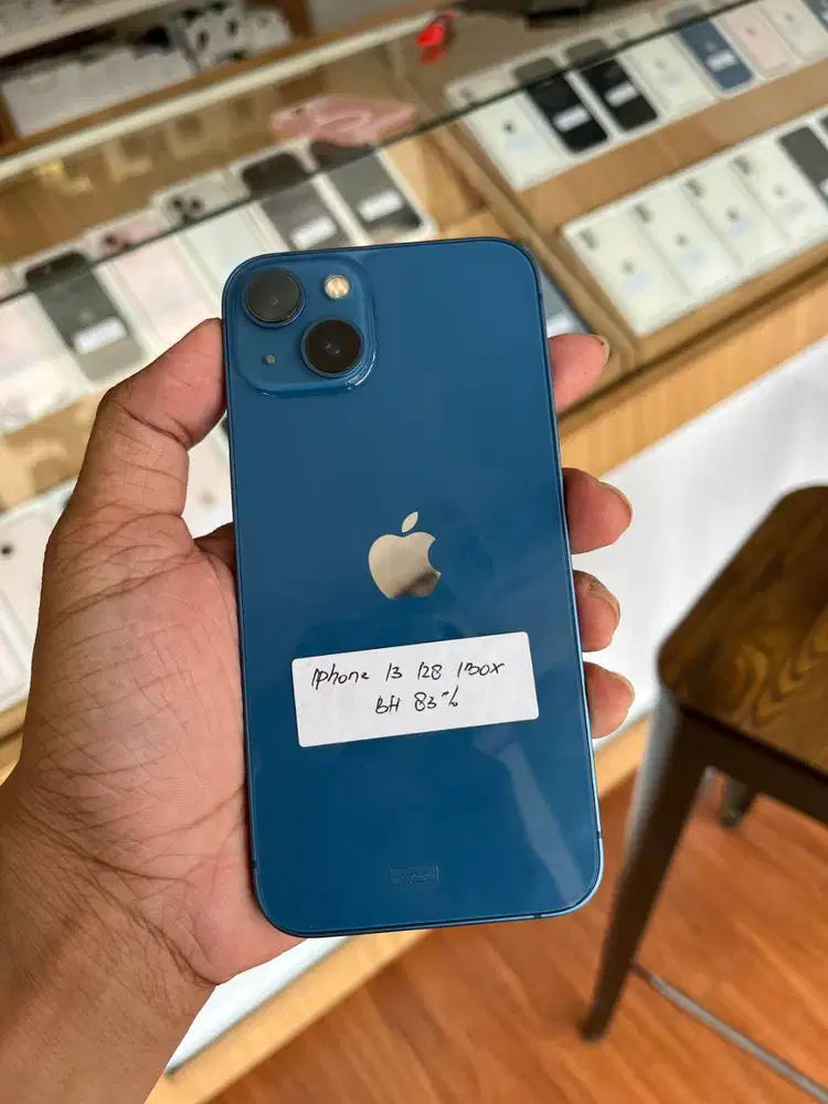Beli iPhone 14 128GB Blue Ex iBox Berani Tinggi