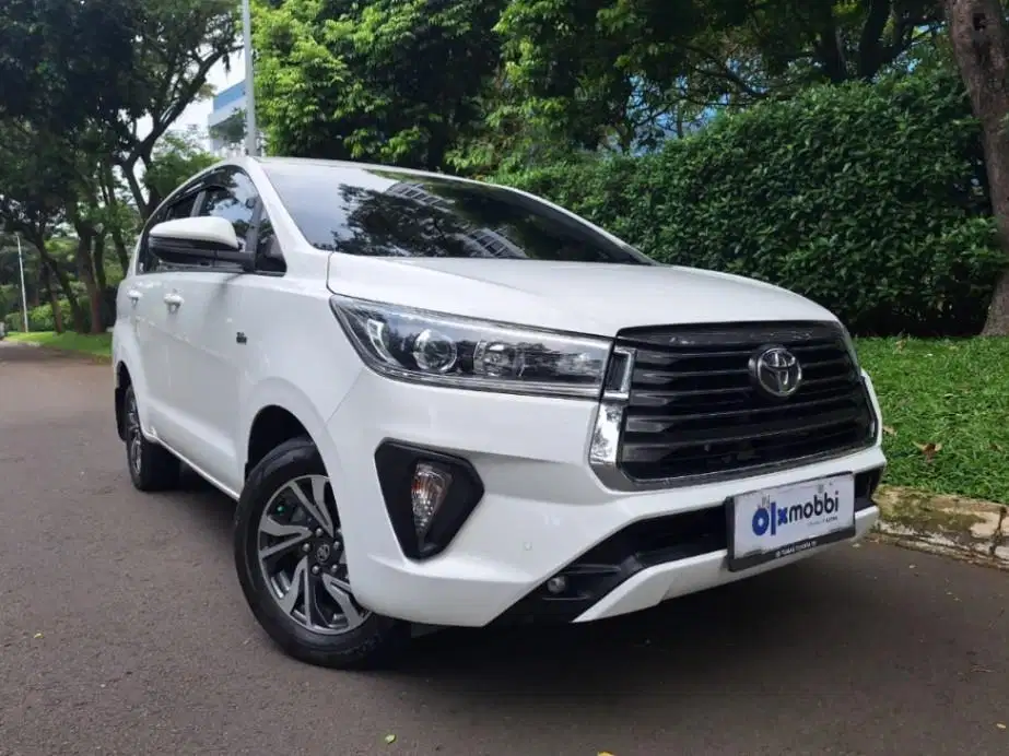 DP MURAH Toyota Kijang Innova 2.0 V Bensin-AT 2022  CHFIB