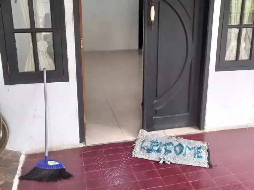 Dijual Rumah 1.5 Lantai dalam Komplek Nyaman di Dekat Bintaro Sektor 9, Tangerang Selatan