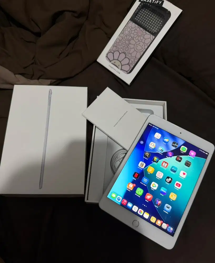 Dijual ipad mini 5 wifi cell 64GB fullset lcd ori mulus no minus
