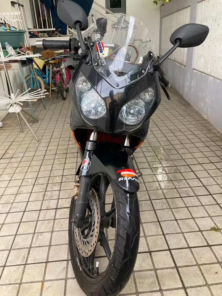 Honda CBR 150 NEGO