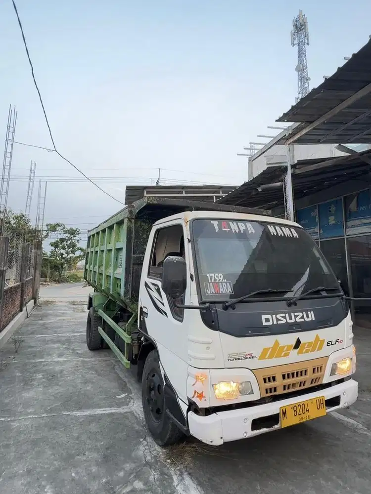 Isuzu Elf Dump Truck NKR 71 HD 2011