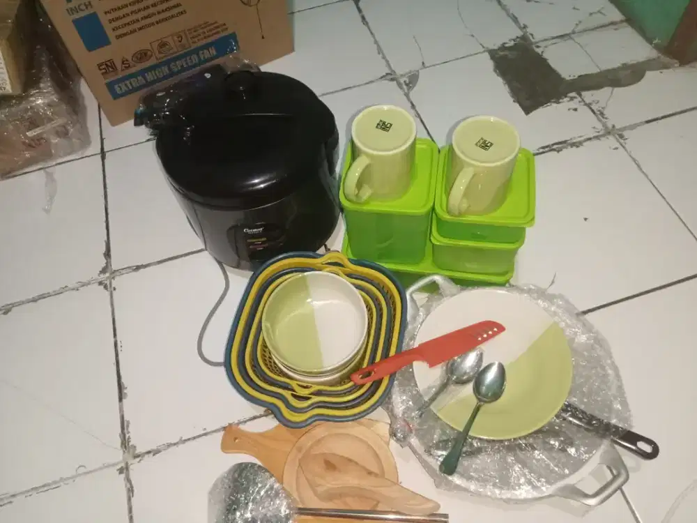Maggicom & alat2 dapur msih baru