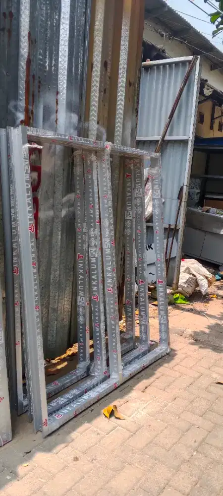 Kusen pintu dn je jendela aluminium
