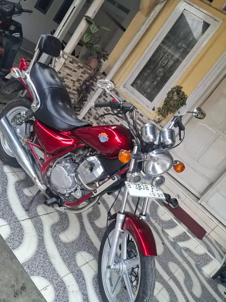 Hyousung 125cc Cruiser plat B