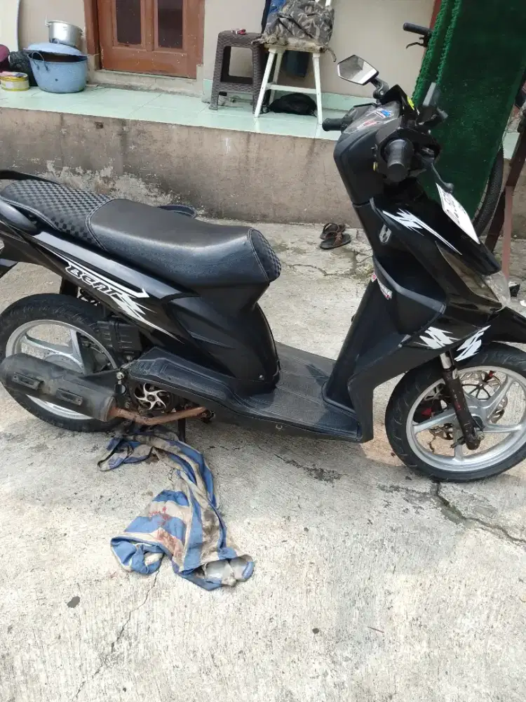 jual motor beat karbu thn 2011
