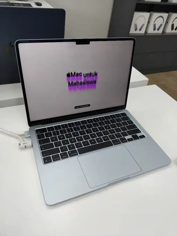 Promo Cicilan Bunga 0% MacBook Air Baru 512GB